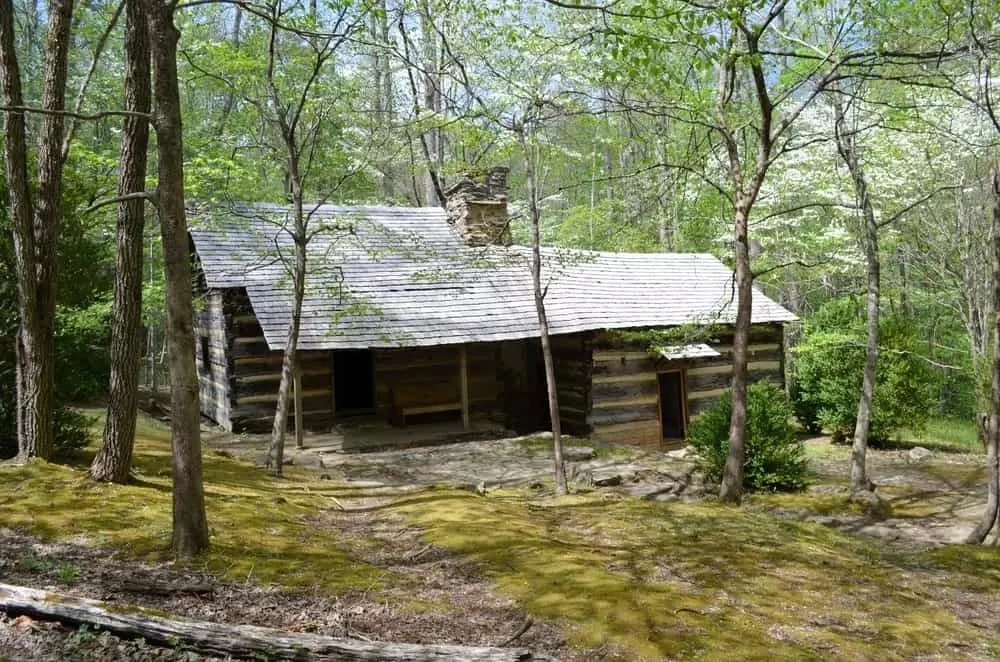 historic cabin along the porters creek trail in the smokies