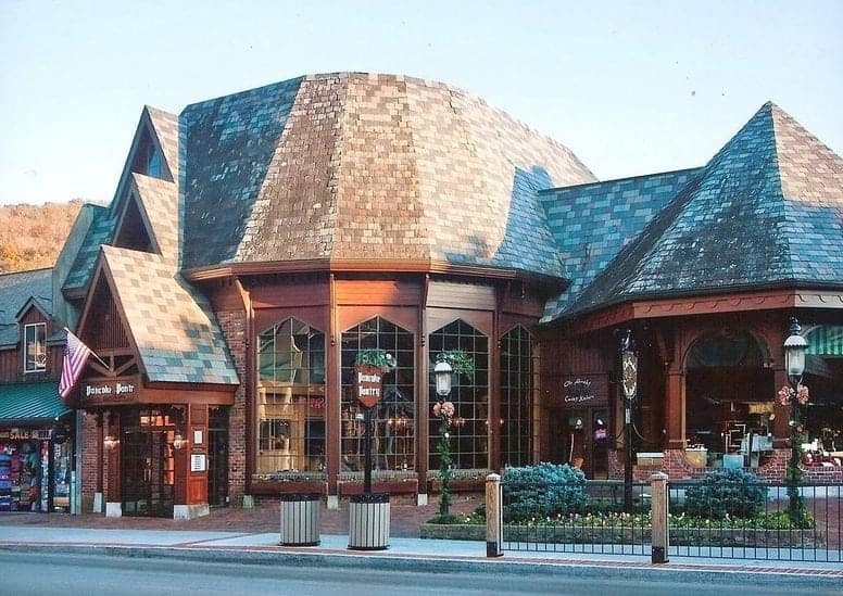 Best Gatlinburg, Pigeon Forge Breakfast Restaurants