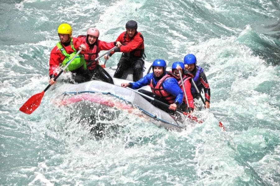 group experiencing a Pigeon River rafting adventure for the first time