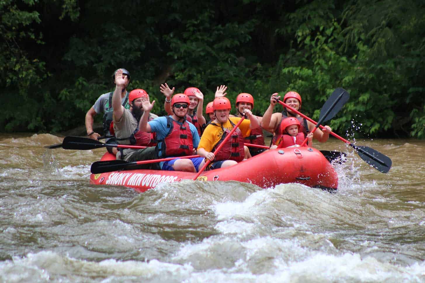family white water rafting in the smoky mountains