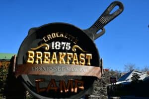 Crockett's Breakfast Camp in Gatlinburg TN